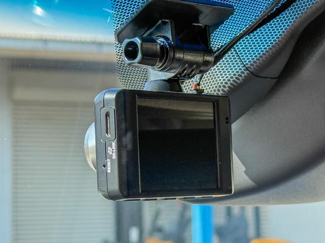 ランドクルーザープラド TX Lパッケージ マットブラックエディション メーカーOP9型ディスプレイオーディオ/Tコネクトナビ/スーパーライブサウンド/マルチテレインモニター/IGLA2セキュリティ(キーフォグ2個付属)/7人乗り/ルーフレール(ブラック)/寒冷地仕様(49枚目)