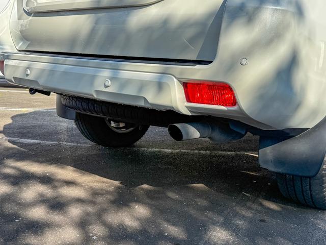 ランドクルーザープラド TX Lパッケージ マットブラックエディション メーカーOP9型ディスプレイオーディオ/Tコネクトナビ/スーパーライブサウンド/マルチテレインモニター/IGLA2セキュリティ(キーフォグ2個付属)/7人乗り/ルーフレール(ブラック)/寒冷地仕様(69枚目)