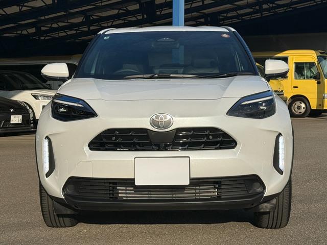 ヤリスクロス ハイブリッドＺ　トヨタチームメイトアドバンストパーク＋パノラミックビューモニター＋パーキングサポートブレーキ／ハンズフリーパワーバックドア／ブラインドスポットモニター／ディスプレイナビ／ハーフレザー／シートヒーター（3枚目）