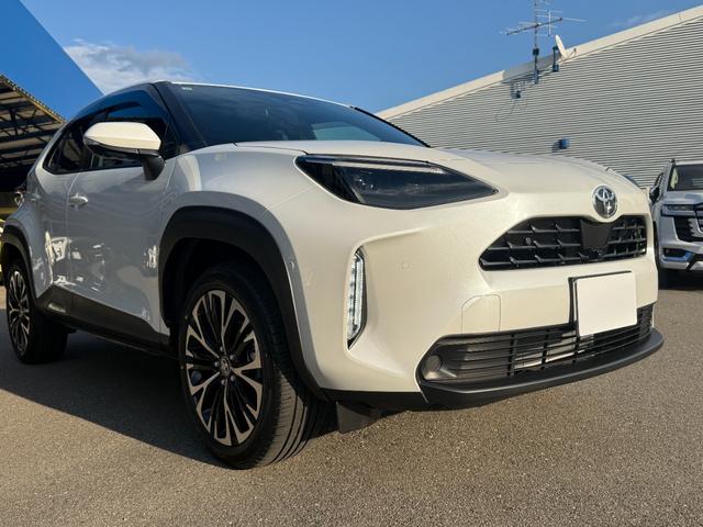 ヤリスクロス ハイブリッドＺ　トヨタチームメイトアドバンストパーク＋パノラミックビューモニター＋パーキングサポートブレーキ／ハンズフリーパワーバックドア／ブラインドスポットモニター／ディスプレイナビ／ハーフレザー／シートヒーター（11枚目）