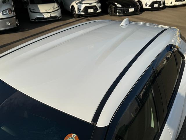 ヤリスクロス ハイブリッドＺ　トヨタチームメイトアドバンストパーク＋パノラミックビューモニター＋パーキングサポートブレーキ／ハンズフリーパワーバックドア／ブラインドスポットモニター／ディスプレイナビ／ハーフレザー／シートヒーター（16枚目）