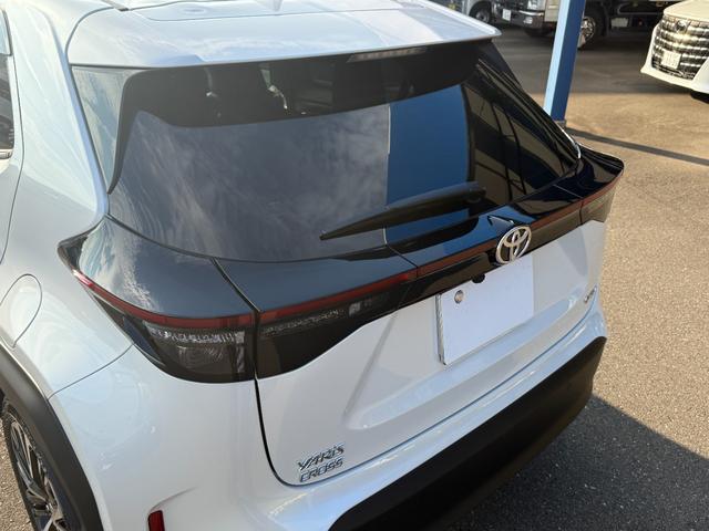 ヤリスクロス ハイブリッドＺ　トヨタチームメイトアドバンストパーク＋パノラミックビューモニター＋パーキングサポートブレーキ／ハンズフリーパワーバックドア／ブラインドスポットモニター／ディスプレイナビ／ハーフレザー／シートヒーター（17枚目）