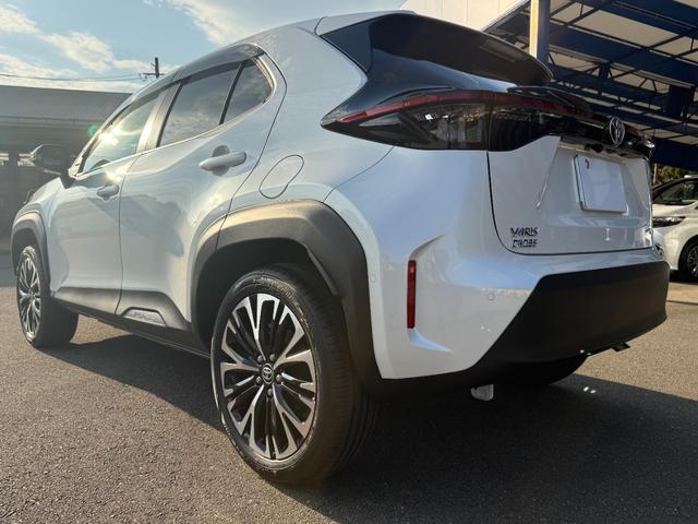 ヤリスクロス ハイブリッドＺ　トヨタチームメイトアドバンストパーク＋パノラミックビューモニター＋パーキングサポートブレーキ／ハンズフリーパワーバックドア／ブラインドスポットモニター／ディスプレイナビ／ハーフレザー／シートヒーター（18枚目）