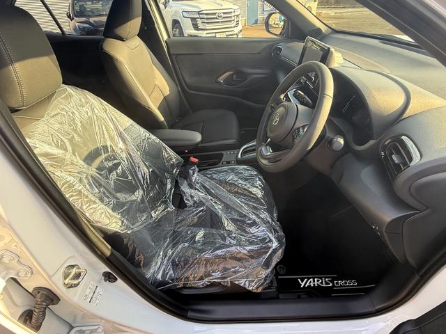 ヤリスクロス ハイブリッドＺ　トヨタチームメイトアドバンストパーク＋パノラミックビューモニター＋パーキングサポートブレーキ／ハンズフリーパワーバックドア／ブラインドスポットモニター／ディスプレイナビ／ハーフレザー／シートヒーター（26枚目）