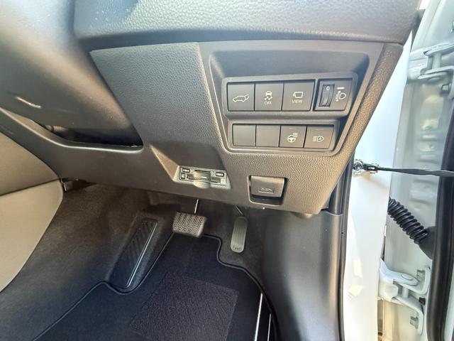 ヤリスクロス ハイブリッドＺ　トヨタチームメイトアドバンストパーク＋パノラミックビューモニター＋パーキングサポートブレーキ／ハンズフリーパワーバックドア／ブラインドスポットモニター／ディスプレイナビ／ハーフレザー／シートヒーター（30枚目）