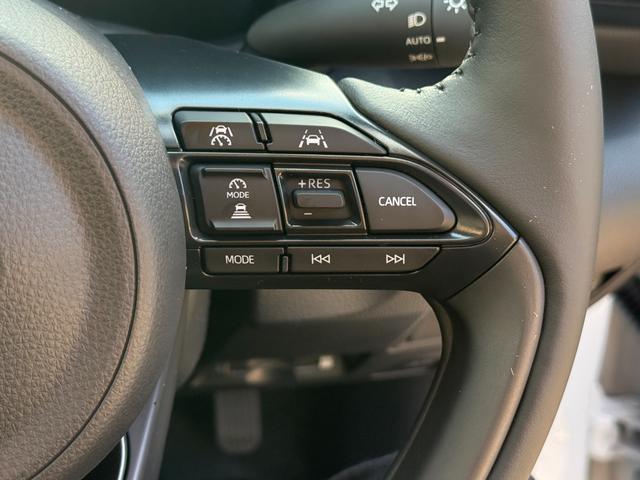 ヤリスクロス ハイブリッドＺ　トヨタチームメイトアドバンストパーク＋パノラミックビューモニター＋パーキングサポートブレーキ／ハンズフリーパワーバックドア／ブラインドスポットモニター／ディスプレイナビ／ハーフレザー／シートヒーター（36枚目）