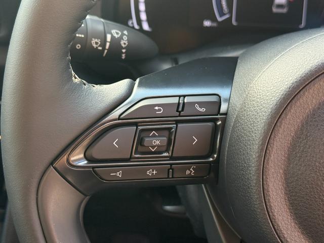 ヤリスクロス ハイブリッドＺ　トヨタチームメイトアドバンストパーク＋パノラミックビューモニター＋パーキングサポートブレーキ／ハンズフリーパワーバックドア／ブラインドスポットモニター／ディスプレイナビ／ハーフレザー／シートヒーター（37枚目）