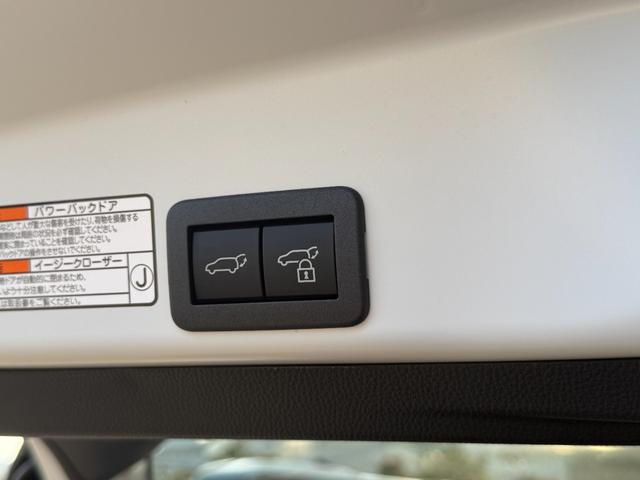 ヤリスクロス ハイブリッドＺ　トヨタチームメイトアドバンストパーク＋パノラミックビューモニター＋パーキングサポートブレーキ／ハンズフリーパワーバックドア／ブラインドスポットモニター／ディスプレイナビ／ハーフレザー／シートヒーター（44枚目）