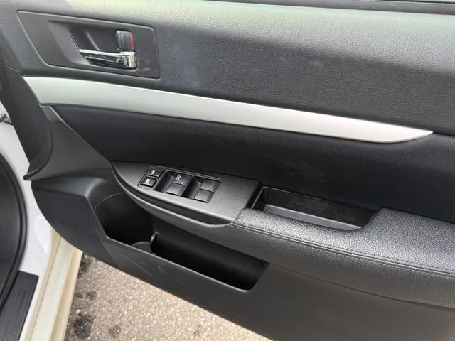 レガシィＢ４ ２．５ｉ　Ｓスタイル　社外ナビ／ＥＴＣ／キーレス（32枚目）