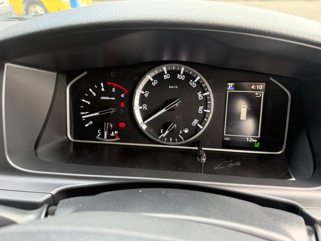 ハイエースバン 　４ＷＤ／ＧＬパッケージ／メーカーＯＰ１５インチアルミ／イージークローザー／ＬＥＤヘッドランプ／バックモニターインナーミラー／リアクーラー／リアヒーター／フロアマット（スタンダード）／サイドバイザー（39枚目）