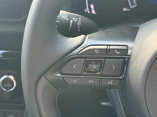 ヤリスクロス ハイブリッドＺ　トヨタチームメイトアドバンストパーク＋パノラミックビューモニター＋パーキングサポートブレーキ／ハンズフリーパワーバックドア／ブラインドスポットモニター／ディスプレイナビ／前席シートヒーター／ＥＴＣ（21枚目）