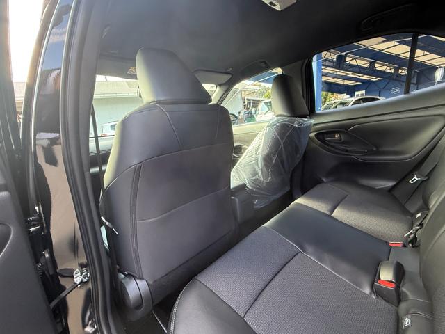 ヤリスクロス ハイブリッドＺ　トヨタチームメイトアドバンストパーク＋パノラミックビューモニター＋パーキングサポートブレーキ／ハンズフリーパワーバックドア／ブラインドスポットモニター／ディスプレイナビ／前席シートヒーター／ＥＴＣ（30枚目）