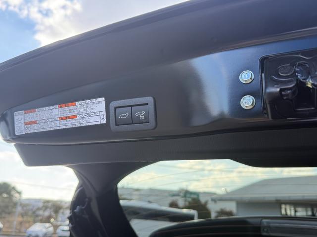 ヤリスクロス ハイブリッドＺ　トヨタチームメイトアドバンストパーク＋パノラミックビューモニター＋パーキングサポートブレーキ／ハンズフリーパワーバックドア／ブラインドスポットモニター／ディスプレイナビ／前席シートヒーター／ＥＴＣ（34枚目）