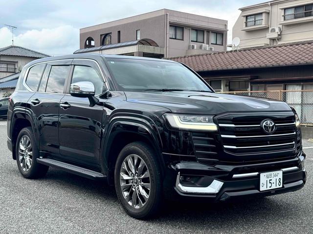 ランドクルーザー ＺＸ　４ＷＤ　ドライブレコーダー　クリアランスソナー　オートクルーズコントロール　レーンアシスト　パワーシート　衝突被害軽減システム　サンルーフ　ＴＶ　オートマチックハイビーム　ＬＥＤヘッドランプ（13枚目）