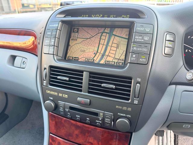 セルシオ ｅＲ仕様　サンルーフ　本革　ドライブレコーダー　クリアランスソナー　オートクルーズコントロール　バックカメラ　ナビ　アルミホイール　ＨＩＤ　ＡＴ　シートヒーター　スマートキー　電動格納ミラー　盗難防止システム（4枚目）