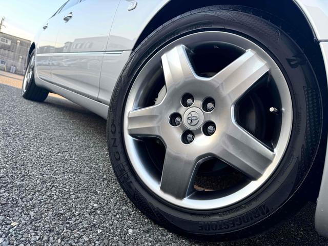 セルシオ ｅＲ仕様　サンルーフ　本革　ドライブレコーダー　クリアランスソナー　オートクルーズコントロール　バックカメラ　ナビ　アルミホイール　ＨＩＤ　ＡＴ　シートヒーター　スマートキー　電動格納ミラー　盗難防止システム（24枚目）