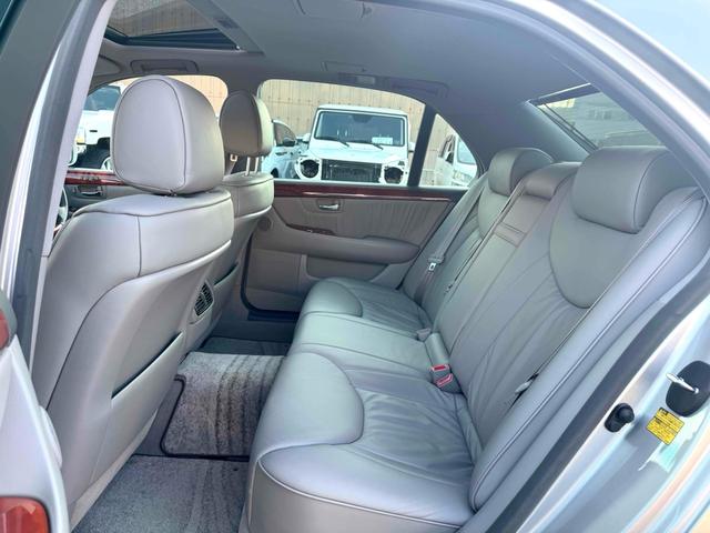 セルシオ ｅＲ仕様　サンルーフ　本革　ドライブレコーダー　クリアランスソナー　オートクルーズコントロール　バックカメラ　ナビ　アルミホイール　ＨＩＤ　ＡＴ　シートヒーター　スマートキー　電動格納ミラー　盗難防止システム（31枚目）