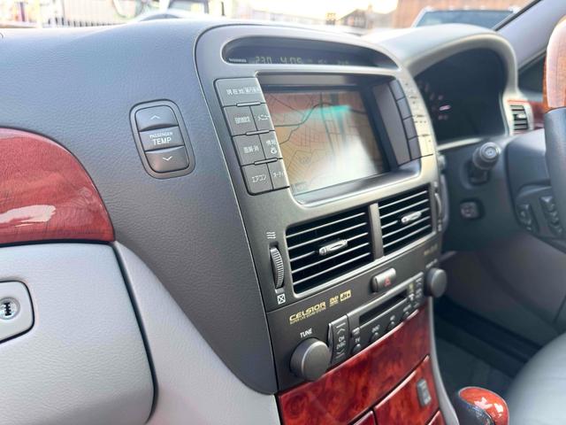 セルシオ ｅＲ仕様　サンルーフ　本革　ドライブレコーダー　クリアランスソナー　オートクルーズコントロール　バックカメラ　ナビ　アルミホイール　ＨＩＤ　ＡＴ　シートヒーター　スマートキー　電動格納ミラー　盗難防止システム（37枚目）