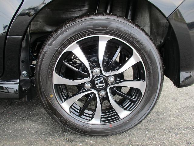 G・Lホンダセンシング 届出済未使用車 衝突被害軽減ブレーキ 車線逸脱防止支援システム クルーズコントロール 衝突安全ボディ ヘッドランプLED ETC EBD付ABS 横滑り防止装置 エアバッグ アルミホイール キーレス(18枚目)
