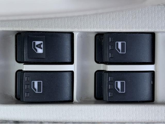 X SA2 社外 メモリーナビ/衝突安全装置/車線逸脱防止支援システム/パーキングアシスト バックガイド/EBD付ABS/横滑り防止装置/アイドリングストップ/ワンセグTV/エアバッグ 運転席 レーンアシスト(17枚目)