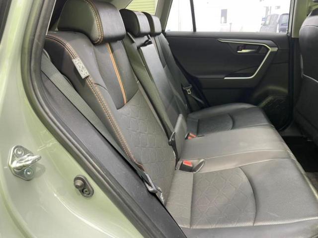 ＲＡＶ４ ４ＷＤハイブリッドアドベンチャー　新品タイヤ／保証書／ディスプレイオーディオ／衝突安全装置／シートヒーター　前席／車線逸脱防止支援システム／シート　合皮／パーキングアシスト　バックガイド／ドライブレコーダー　社外　衝突被害軽減システム（8枚目）