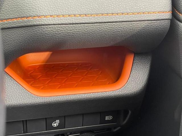 ＲＡＶ４ ４ＷＤハイブリッドアドベンチャー　新品タイヤ／保証書／ディスプレイオーディオ／衝突安全装置／シートヒーター　前席／車線逸脱防止支援システム／シート　合皮／パーキングアシスト　バックガイド／ドライブレコーダー　社外　衝突被害軽減システム（30枚目）