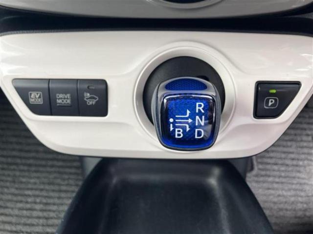 プリウス Ｓ　新品タイヤ／保証書／純正　ＳＤナビ／トヨタセーフティセンス／ヘッドランプ　ＬＥＤ／Ｂｌｕｅｔｏｏｔｈ接続／ＥＴＣ／ＥＢＤ付ＡＢＳ／横滑り防止装置／アイドリングストップ／クルーズコントロール　禁煙車（15枚目）
