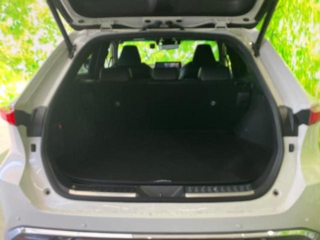 ハリアーハイブリッド Ｚレザーパッケージ　新品タイヤ／ＪＢＬ／保証書／ディスプレイオーディオ＋ナビ１２．３インチ／デジタルインナーミラー／衝突安全装置／シートエアコン／パノラミックビューモニター／車線逸脱防止支援システム／シート　合皮　禁煙車（19枚目）