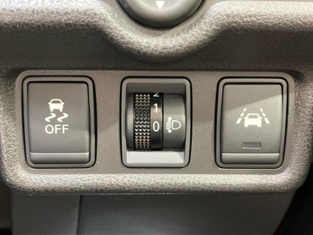 ノート Ｘ　新品タイヤ／保証書／純正　ＳＤナビ／ＥＴＣ／ＥＢＤ付ＡＢＳ／アイドリングストップ／バックモニター／フルセグＴＶ／エアバッグ　運転席／エアバッグ　助手席／パワーウインドウ／キーレスエントリー　記録簿（27枚目）