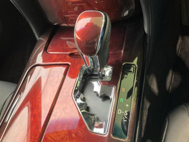 クラウンマジェスタ マジェスタFバージョン 保証書/純正 8インチ メモリーナビ/トヨタセーフティセンス/エアーシート 全席/パノラミックビューモニター/車線逸脱防止支援システム/シート フルレザー/パーキングアシスト バックガイド 革シート(18枚目)