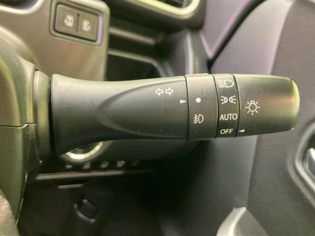 デリカD:2 カスタムハイブリッドMV 新品タイヤ/社外 8インチ SDナビ/衝突安全装置/両側電動スライドドア/シートヒーター 運転席/車線逸脱防止支援システム/ヘッドランプ HID/Bluetooth接続/EBD付ABS DVD再生(17枚目)