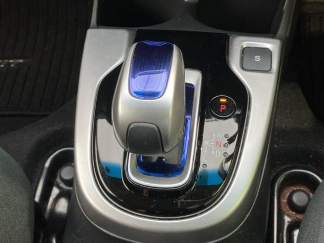 フィットハイブリッド ハイブリッド・Fパッケージ 社外 SDナビ/シティーブレーキアクティブシステム(ホンダ)/ヘッドランプ LED/Bluetooth接続/ETC/EBD付ABS/横滑り防止装置/アイドリングストップ/バックモニター バックカメラ(17枚目)