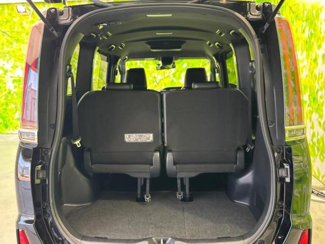 ノア ハイブリッドＳｉダブルバイビー３　保証書／純正　９インチ　ＳＤナビ／フリップダウンモニター／衝突安全装置／両側電動スライドドア／シートヒーター／車線逸脱防止支援システム／シート　ハーフレザー／ドライブレコーダー　前後　バックカメラ（20枚目）