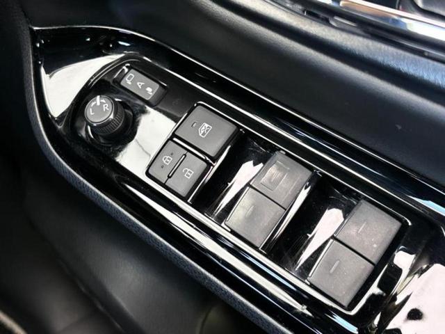 ノア ハイブリッドＳｉダブルバイビー３　保証書／純正　９インチ　ＳＤナビ／フリップダウンモニター／衝突安全装置／両側電動スライドドア／シートヒーター／車線逸脱防止支援システム／シート　ハーフレザー／ドライブレコーダー　前後　バックカメラ（31枚目）