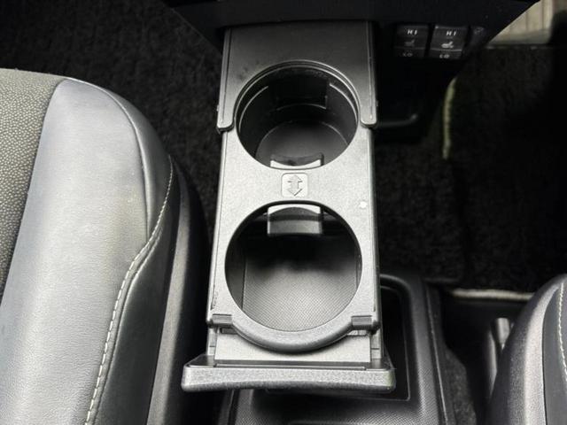 ノア ハイブリッドＳｉダブルバイビー３　保証書／純正　９インチ　ＳＤナビ／フリップダウンモニター／衝突安全装置／両側電動スライドドア／シートヒーター／車線逸脱防止支援システム／シート　ハーフレザー／ドライブレコーダー　前後　バックカメラ（35枚目）