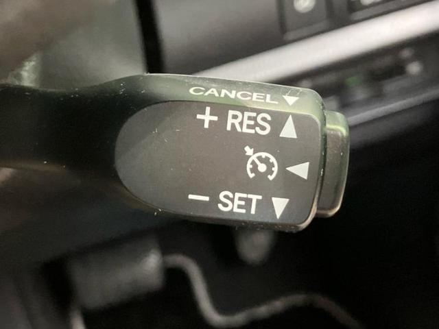 エスクァイア Ｇｉプレミアムパッケージブラックテーラード　新品タイヤ／社外　９インチ　ＳＤナビ／フリップダウンモニター／トヨタセーフティセンス／シートヒーター　前席／車線逸脱防止支援システム／シート　ハーフレザー／ドライブレコーダー　前後　バックカメラ（29枚目）