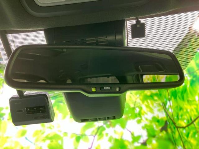 エスクァイア Ｇｉプレミアムパッケージブラックテーラード　新品タイヤ／社外　９インチ　ＳＤナビ／フリップダウンモニター／トヨタセーフティセンス／シートヒーター　前席／車線逸脱防止支援システム／シート　ハーフレザー／ドライブレコーダー　前後　バックカメラ（41枚目）