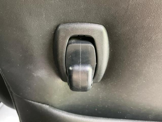 エスクァイア Ｇｉプレミアムパッケージブラックテーラード　新品タイヤ／社外　９インチ　ＳＤナビ／フリップダウンモニター／トヨタセーフティセンス／シートヒーター　前席／車線逸脱防止支援システム／シート　ハーフレザー／ドライブレコーダー　前後　バックカメラ（45枚目）