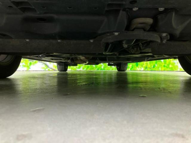 エスクァイア Ｇｉプレミアムパッケージブラックテーラード　新品タイヤ／社外　９インチ　ＳＤナビ／フリップダウンモニター／トヨタセーフティセンス／シートヒーター　前席／車線逸脱防止支援システム／シート　ハーフレザー／ドライブレコーダー　前後　バックカメラ（49枚目）