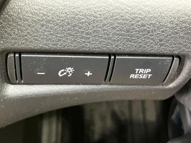 オーラ Ｇレザーエディション　新品タイヤ／保証書／純正　９インチ　メモリーナビ／インテリジェントルームミラー／エマージェンシーブレーキ／シートヒーター　前席／アラウンドビューモニター／車線逸脱防止支援システム／シート　フルレザー（28枚目）