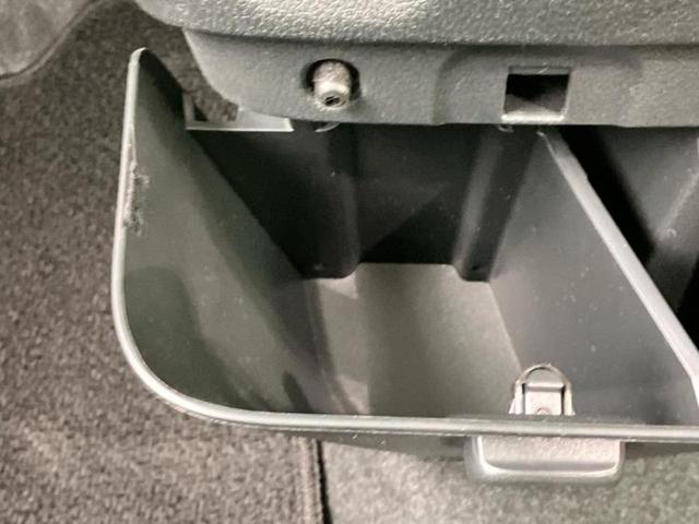 ＷＥＣＡＲＳでは各商談席に大型モニターをご用意しております！見やすい大画面でゆったりと全国の在庫をご覧いただけます！是非ご来店お待ちしております！