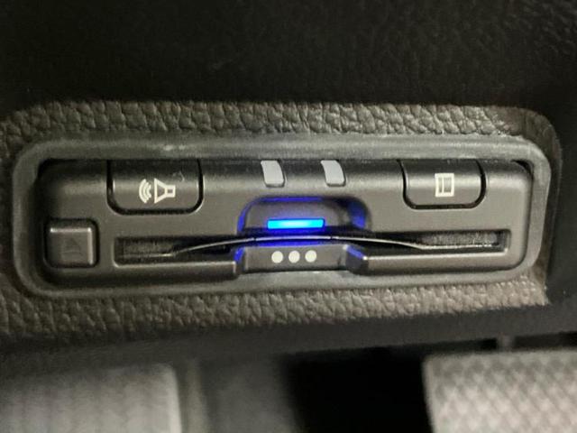 ヴェゼル eHEV Z 純正 9インチ SDナビ/衝突安全装置/シートヒーター/車線逸脱防止支援システム/シート ハーフレザー/電動バックドア/ヘッドランプ LED/Bluetooth接続/ETC/EBD付ABS DVD再生(25枚目)