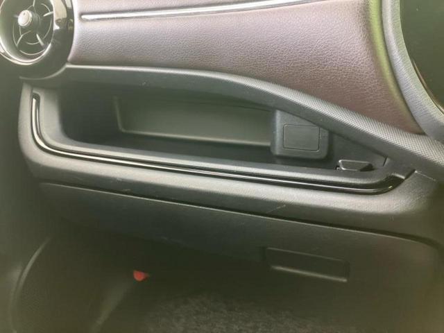 アクア Ｇ　保証書／社外　ＳＤナビ／シートヒーター　運転席／ドライブレコーダー　社外／Ｂｌｕｅｔｏｏｔｈ接続／ＥＴＣ／ＥＢＤ付ＡＢＳ／横滑り防止装置／アイドリングストップ／フルセグＴＶ／ＤＶＤ　ＤＶＤ再生（35枚目）