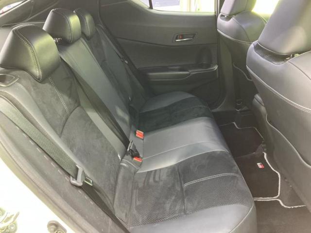 Ｃ－ＨＲ Ｓ－Ｔ　ＧＲスポーツ　新品タイヤ／ディスプレイオーディオ／トヨタセーフティセンス／パノラミックビューモニター／車線逸脱防止支援システム／ヘッドランプ　ＬＥＤ／Ｂｌｕｅｔｏｏｔｈ接続／ＥＴＣ／横滑り防止装置／ターボ（6枚目）