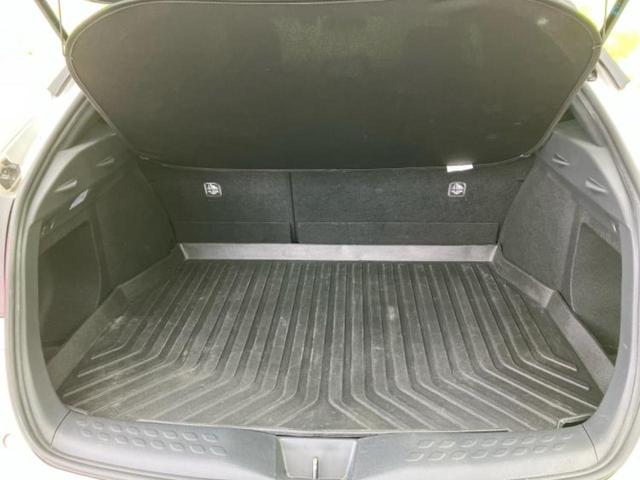 Ｃ－ＨＲ Ｓ－Ｔ　ＧＲスポーツ　新品タイヤ／ディスプレイオーディオ／トヨタセーフティセンス／パノラミックビューモニター／車線逸脱防止支援システム／ヘッドランプ　ＬＥＤ／Ｂｌｕｅｔｏｏｔｈ接続／ＥＴＣ／横滑り防止装置／ターボ（19枚目）