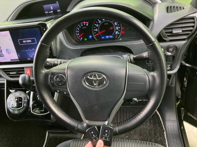 ヴォクシー ＺＳキラメキ　新品タイヤ／社外エアロ／保証書／社外　１１インチ　ＳＤナビ／フリップダウンモニター　社外　１２．８インチ／両側電動スライドドア／ヘッドランプ　ＬＥＤ／Ｂｌｕｅｔｏｏｔｈ接続／ＥＴＣ　バックカメラ（16枚目）