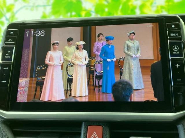 ノア Ｓｉダブルバイビー２　社外　１１インチ　メモリーナビ／フリップダウンモニター　社外　１２．８インチ／トヨタセーフティセンス／両側電動スライドドア／車線逸脱防止支援システム／ヘッドランプ　ＬＥＤ　衝突被害軽減システム　ＥＴＣ（13枚目）