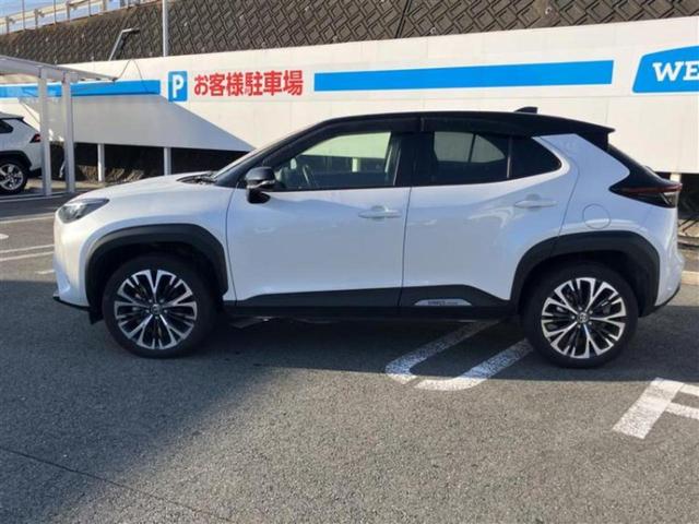 ヤリスクロス ハイブリッドＺ　新品タイヤ／ディスプレイオーディオ８インチ／トヨタセーフティセンス／シートヒーター　前席／パノラミックビューモニター／車線逸脱防止支援システム／シート　ハーフレザー／ヘッドランプ　ＬＥＤ　全周囲カメラ（2枚目）