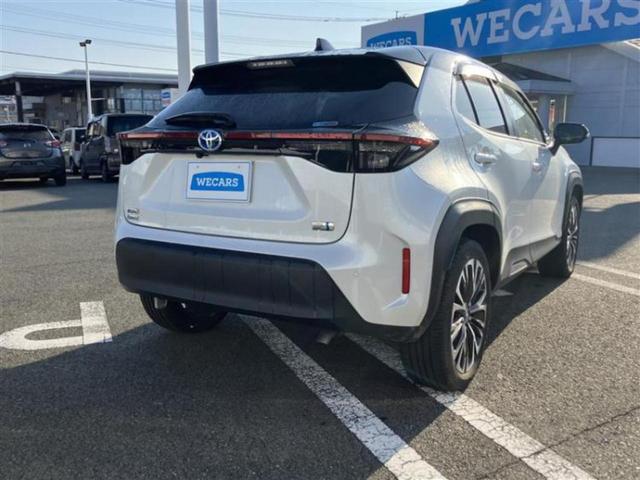 ヤリスクロス ハイブリッドＺ　新品タイヤ／ディスプレイオーディオ８インチ／トヨタセーフティセンス／シートヒーター　前席／パノラミックビューモニター／車線逸脱防止支援システム／シート　ハーフレザー／ヘッドランプ　ＬＥＤ　全周囲カメラ（3枚目）