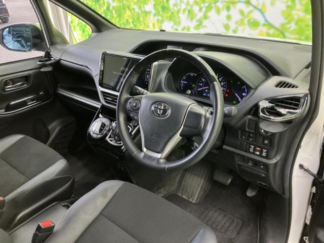 ノア ハイブリッドＳｉダブルバイビー３　保証書／社外　１１インチ　ＳＤナビ／フリップダウンモニター　社外　１２．８インチ／トヨタセーフティセンス／両側電動スライドドア／シートヒーター／車線逸脱防止支援システム／シート　ハーフレザー　ドラレコ（4枚目）